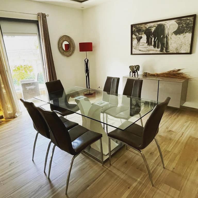 Almadies appartement meublé F4 en location